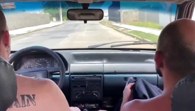 I went to show Taubate to my friend, he sucked me in the car and we went home to cum